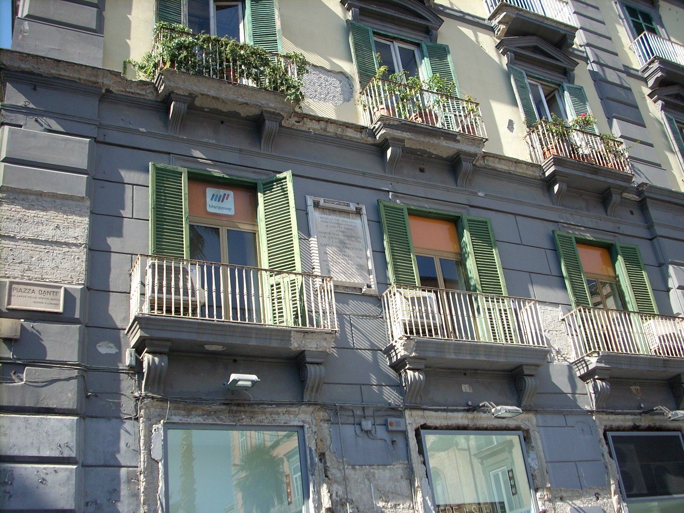 Carlo De Vincentiis home, Naples - 02.JPG
